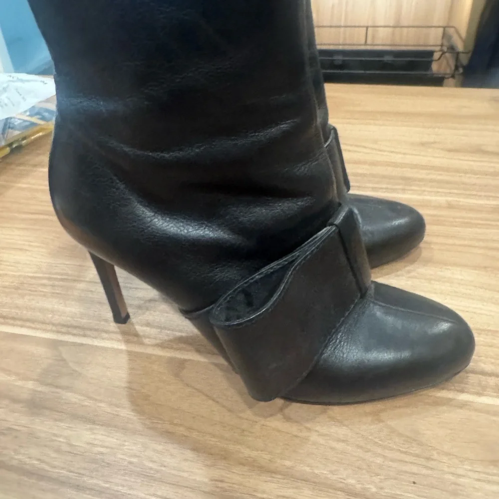 Valentino Garavani Black Leather Ankle Booties